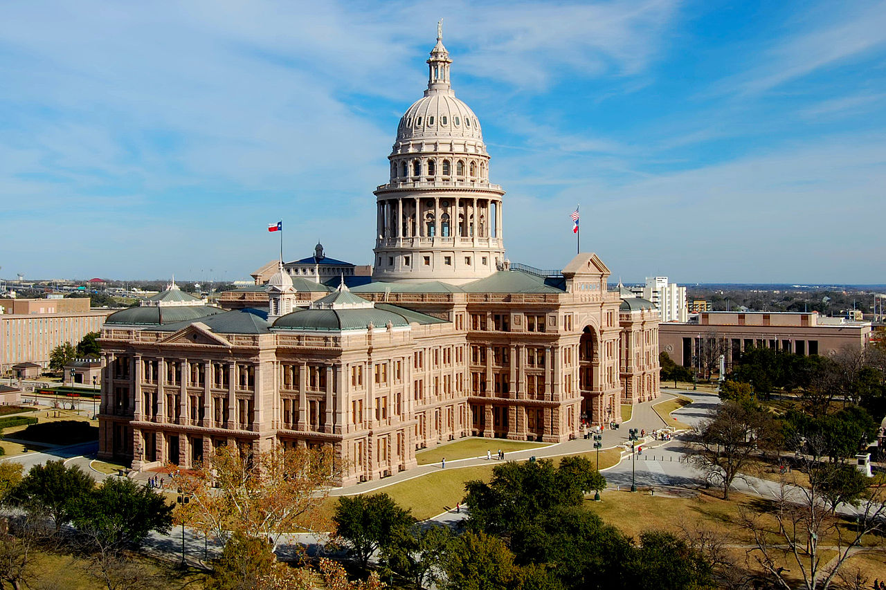 Two Texas bills look to reform bail in the state but take different approaches to get there.